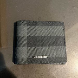 Classic Men’s Burberry Wallet